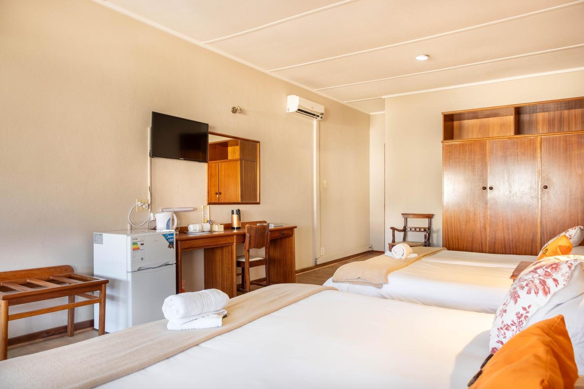 Karoo Country Inn Middelburg  Extérieur photo