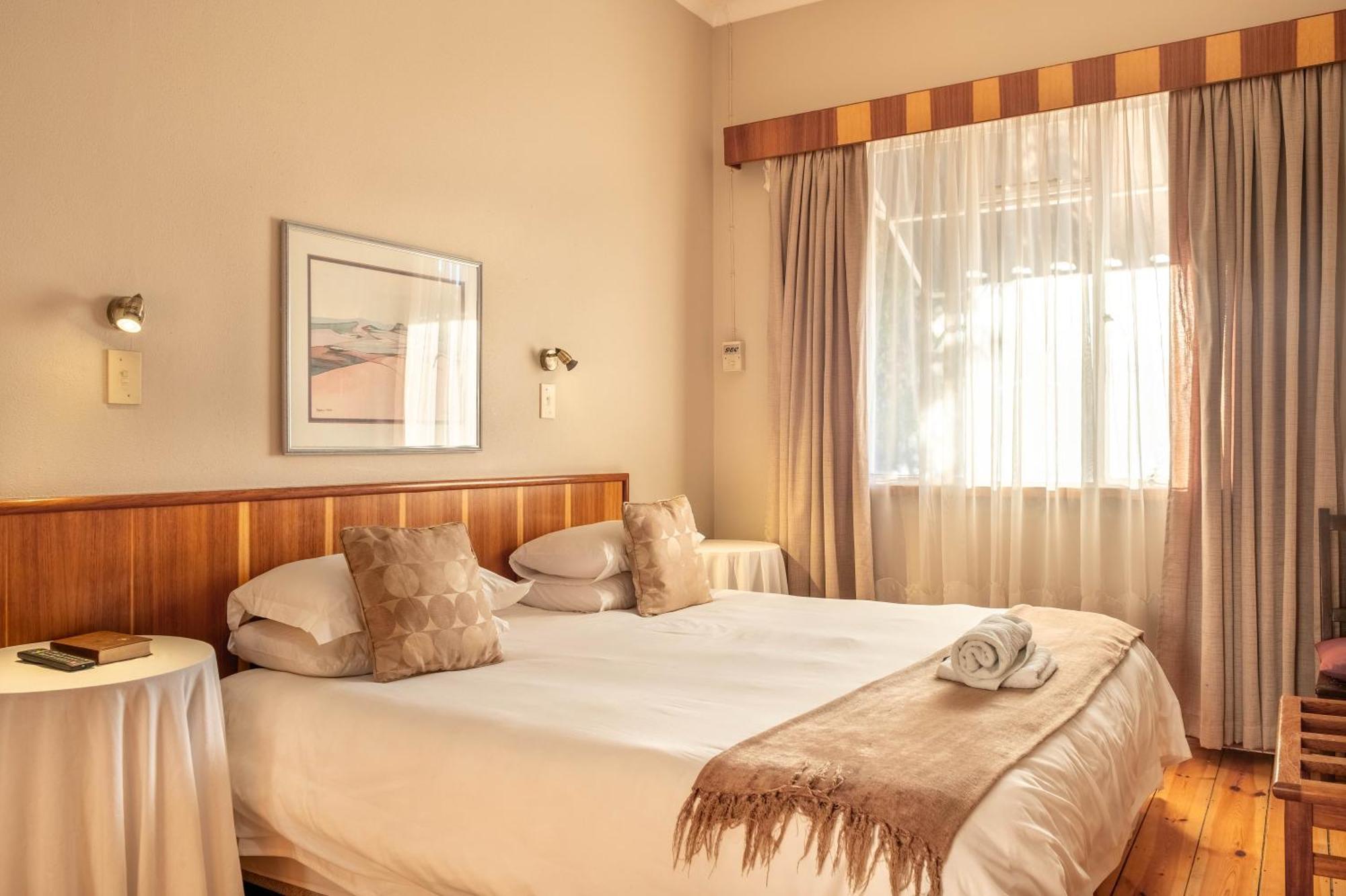 Karoo Country Inn Middelburg  Extérieur photo