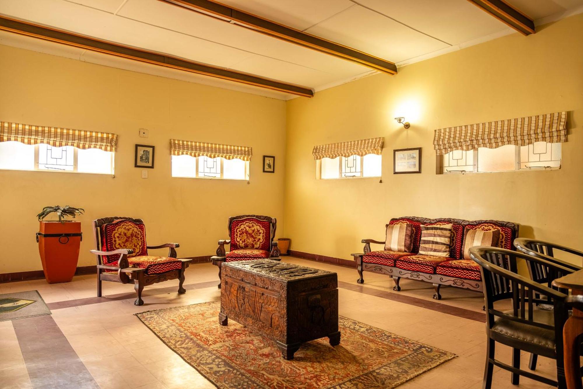 Karoo Country Inn Middelburg  Extérieur photo