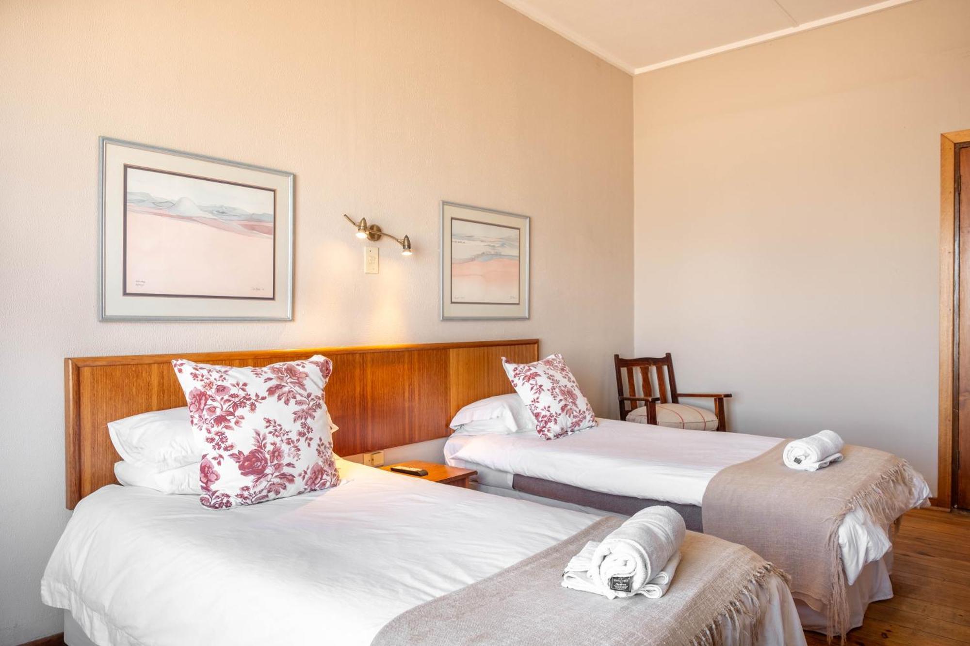 Karoo Country Inn Middelburg  Extérieur photo