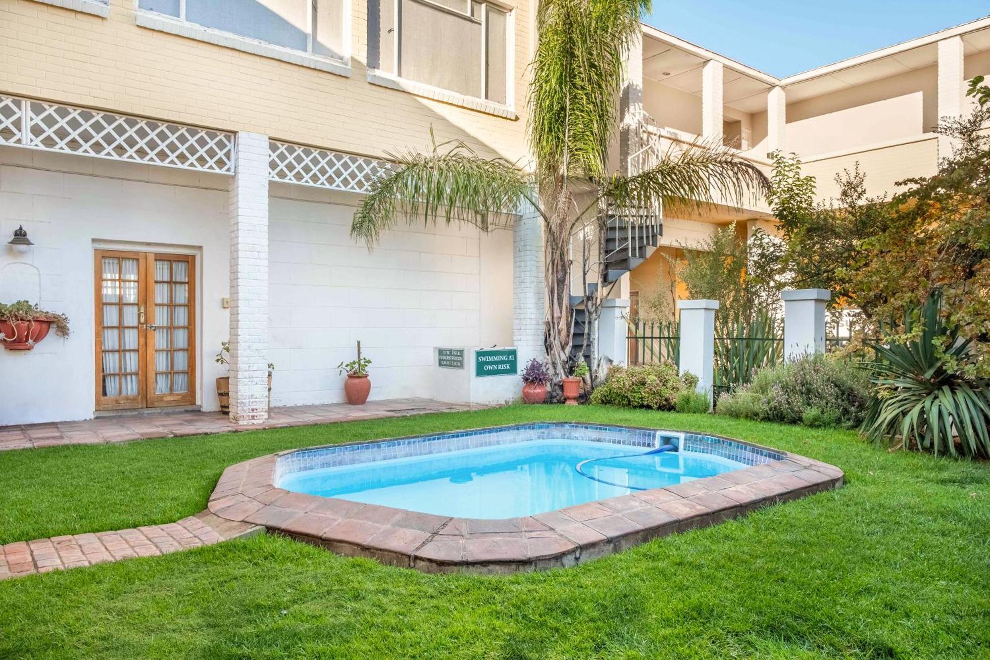 Karoo Country Inn Middelburg  Extérieur photo