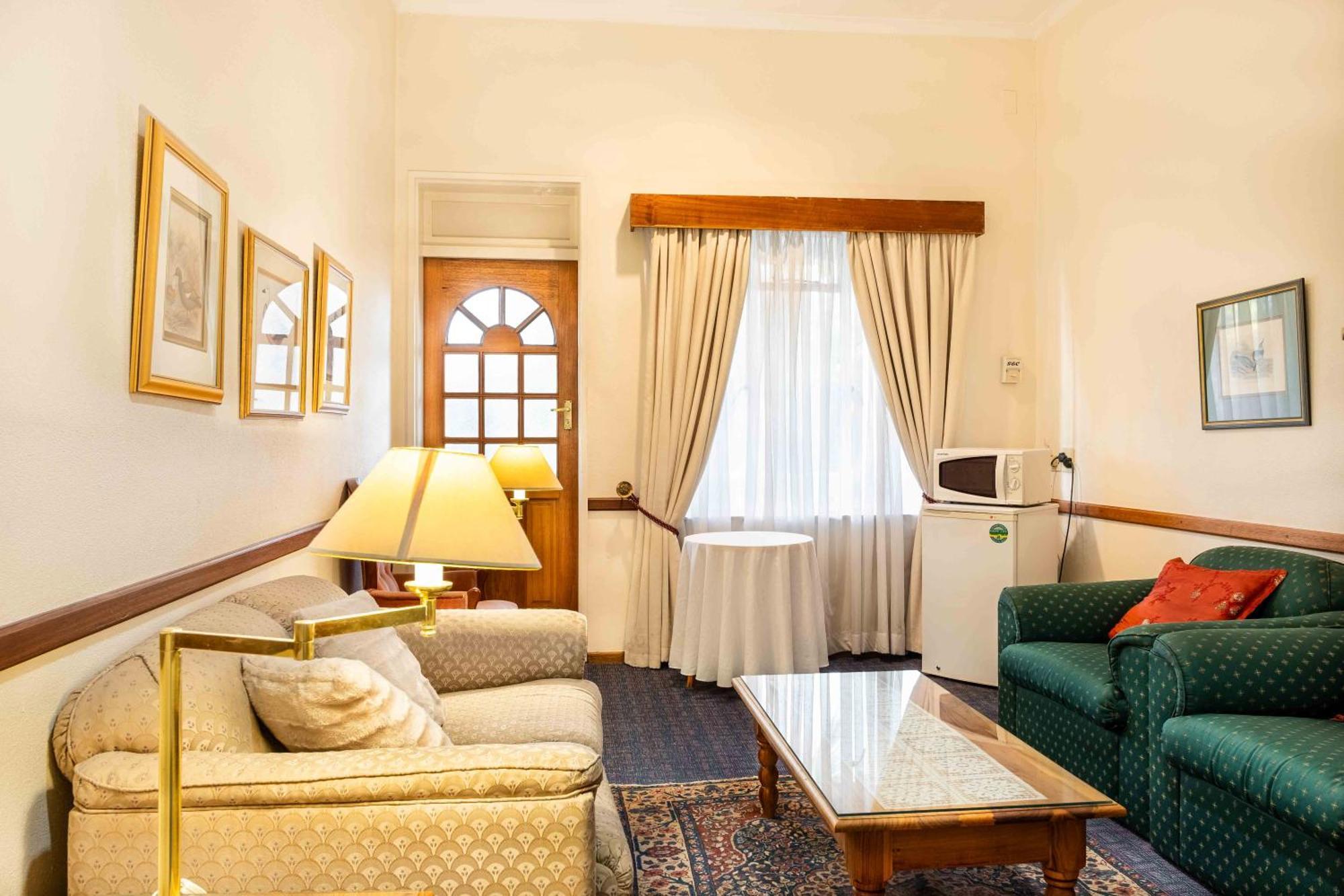 Karoo Country Inn Middelburg  Extérieur photo