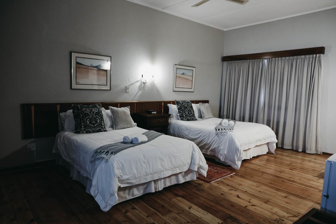 Karoo Country Inn Middelburg  Extérieur photo